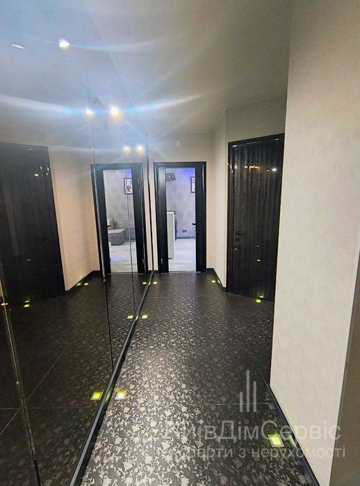 Продаж 2к квартири Госпітальна 2 Центр Печерський