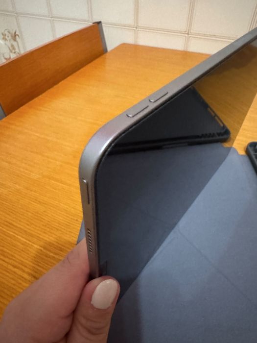 iPad Pro 11” (4.ª Geração - 2022) | 256GB Wi-Fi | Excelente Estado