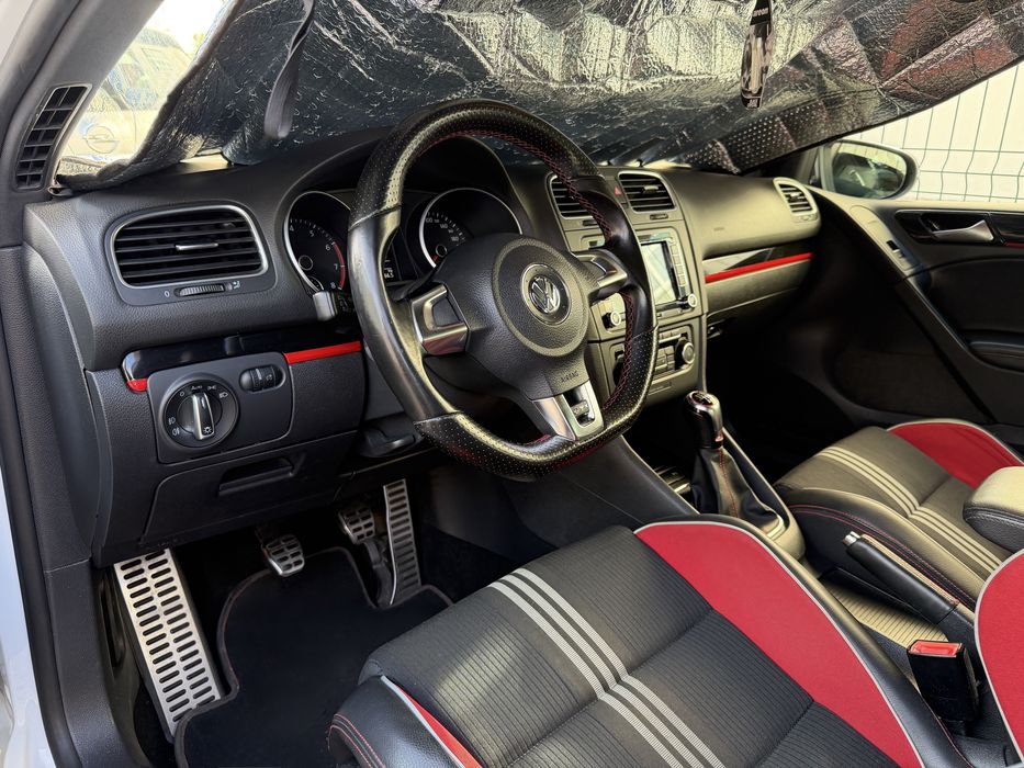 Golf 6 GTI Adidas Edition