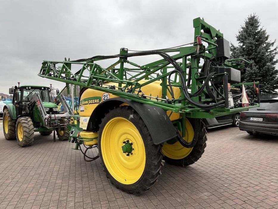 Opryskiwacz John Deere 732 .3200l.21m.2011r.