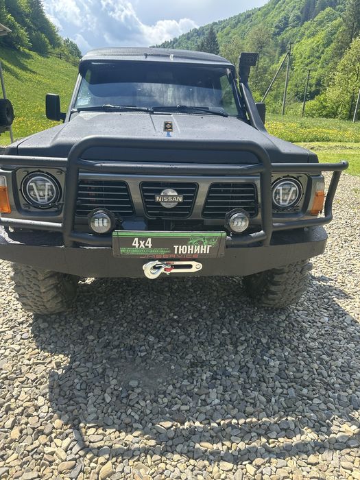 Ніссан Патрол  Y-60