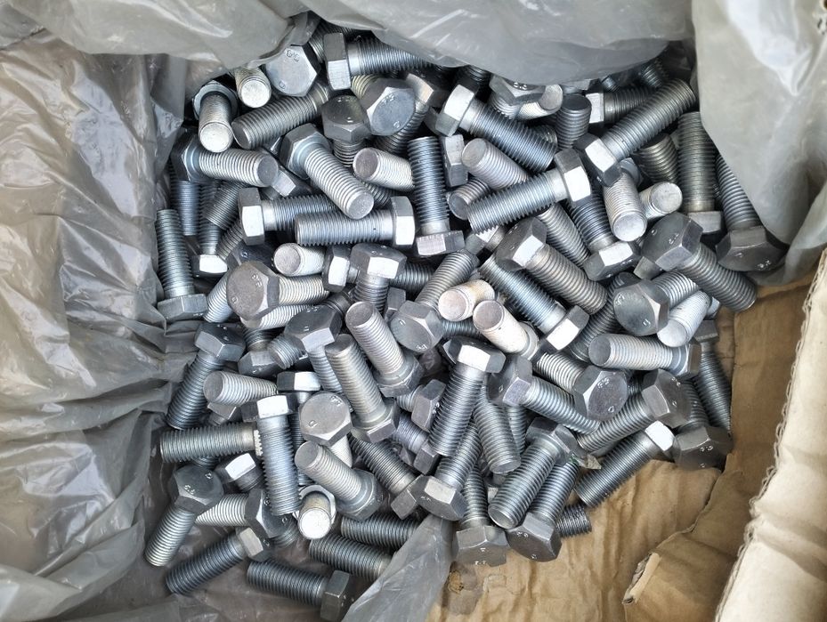 Болт М16 шайба гайка