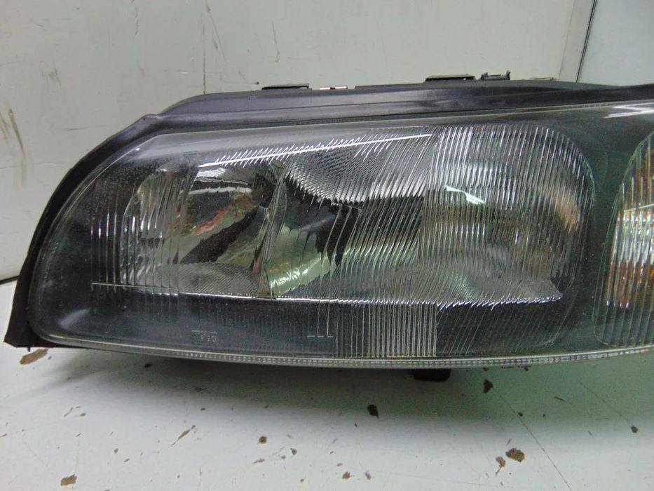 Volvo S70 ou V 70 faróis