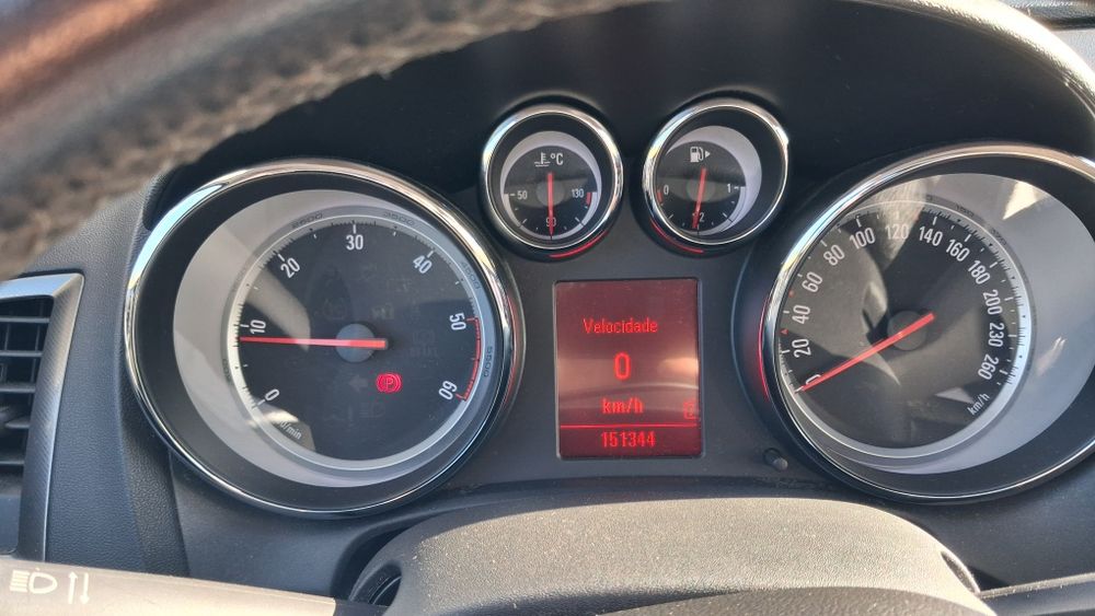 Opel Astra Sports Tourer 1.7 CDTi — photo 3