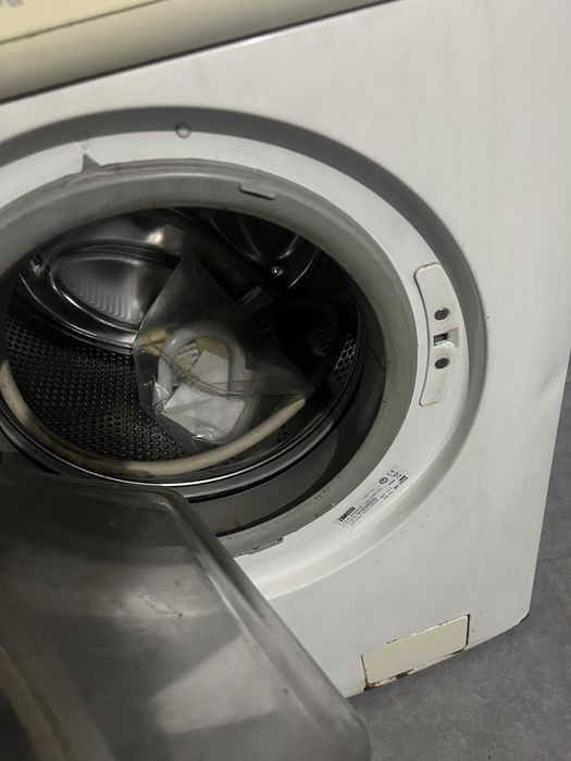 Vendo maquina de lavar roupa marca zanussi de 7 kg