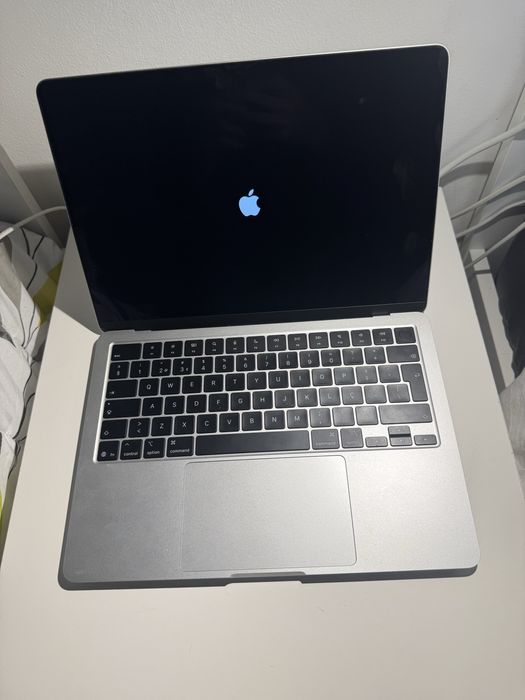 Macbook Air M4 2025, 16/256gb