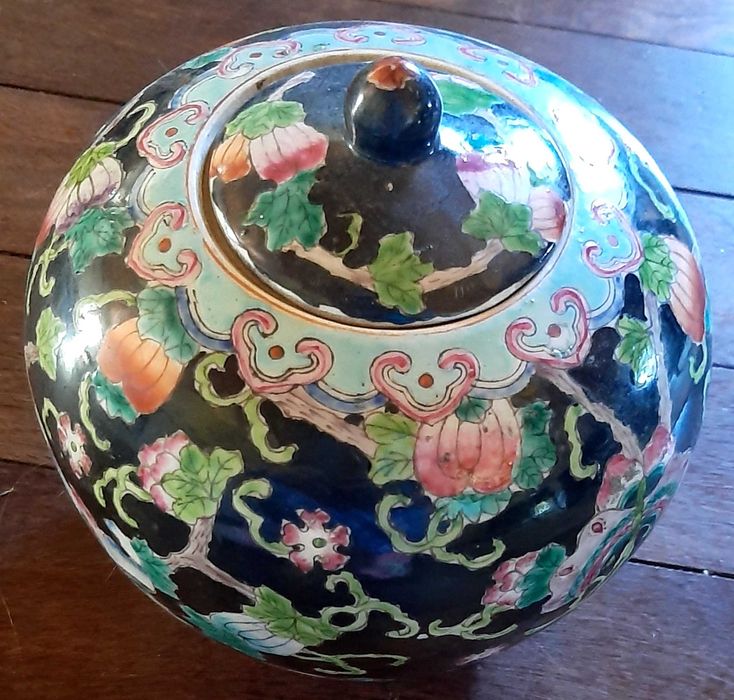 Pote oriental antigo