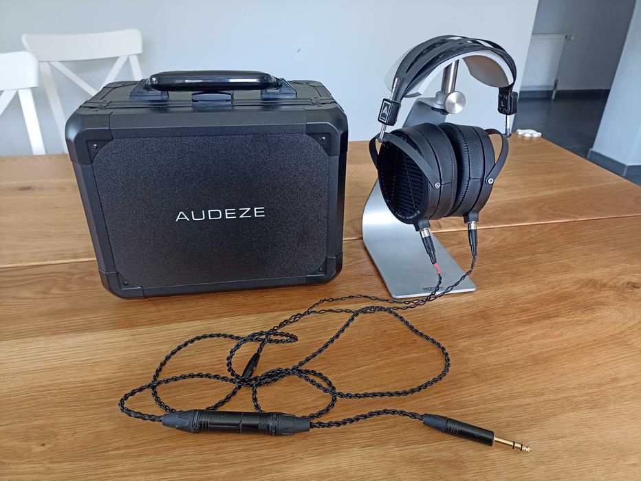 Słuchawki Planarne Audeze LCD2 Classic + Pancerny Kufer + Stojak