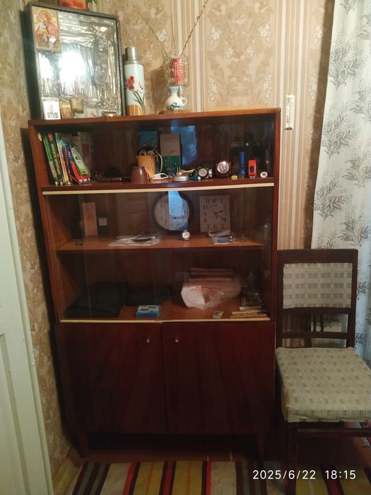 Шкаф для посуды и  для книг