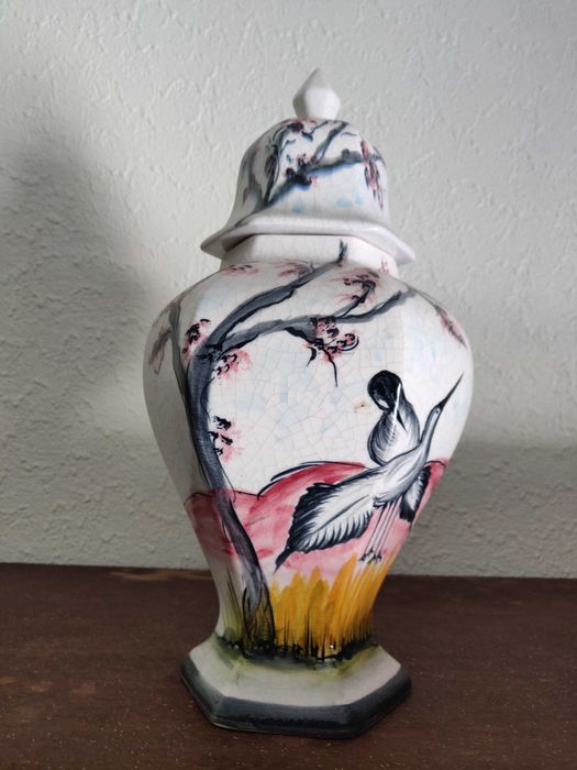 Vasos antigos muito bonitos