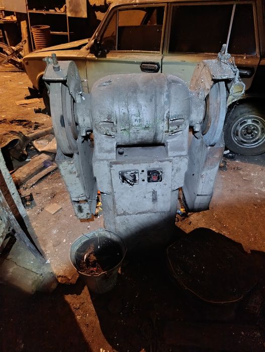 Токарний станок 1а616б