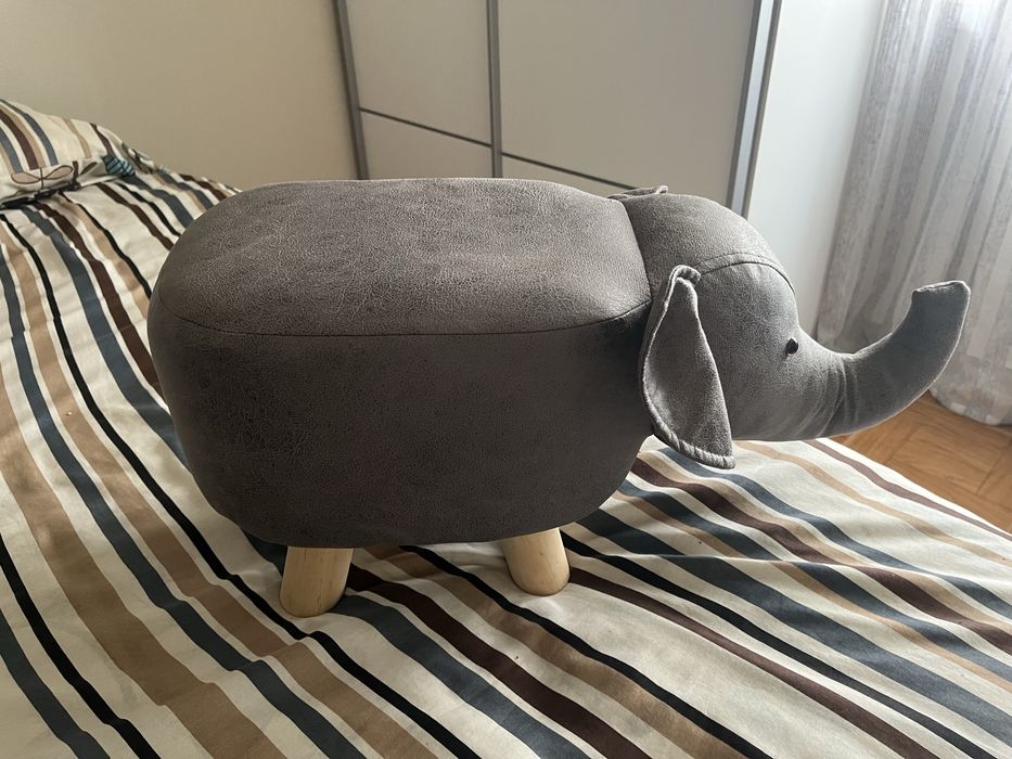 Banco elefante criança