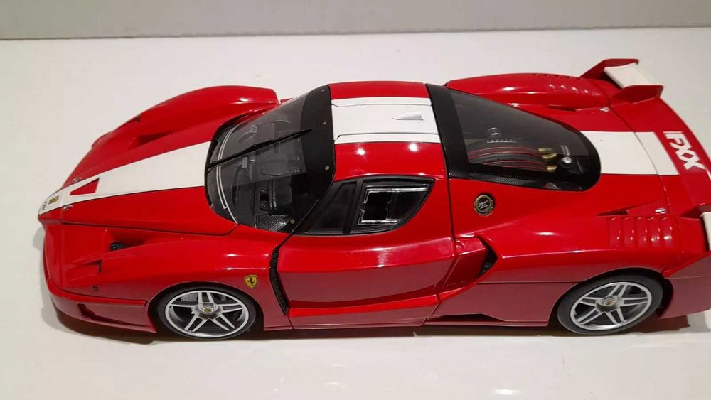 1/18 ferrari fxx 2005 (hotwheels elite)
