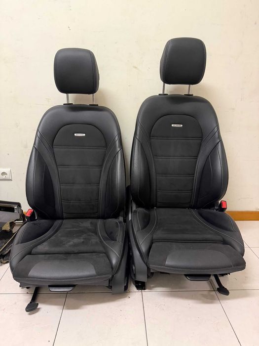 Bancos frente Mercedes C63s AMG 4p