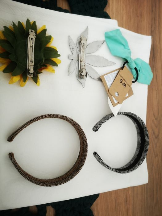 Vendo acessórios cabelo fitas, bandoletes, elásticos, ganchos, espelho