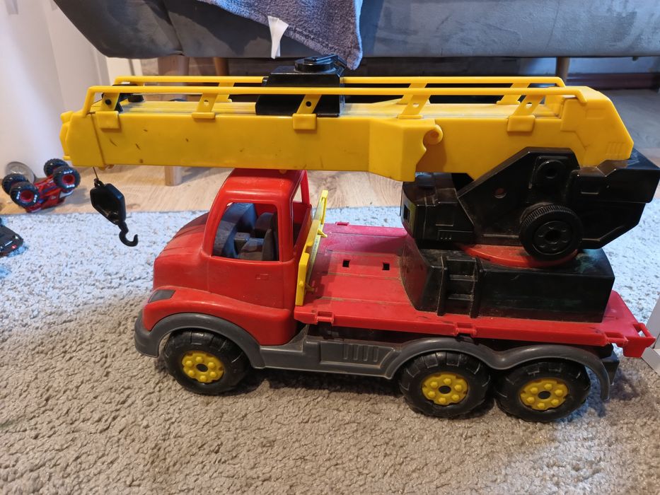 Duże samochody zabawki