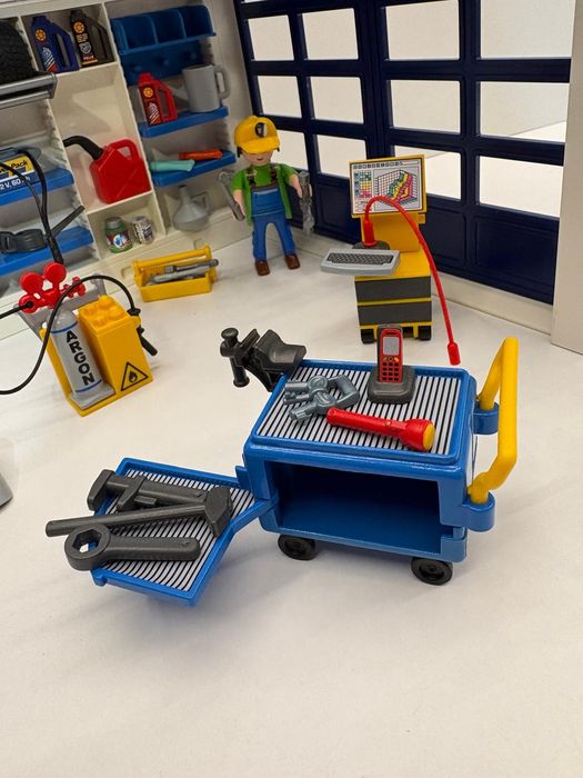 Playmobil city Life 70202 warsztat samochodowy