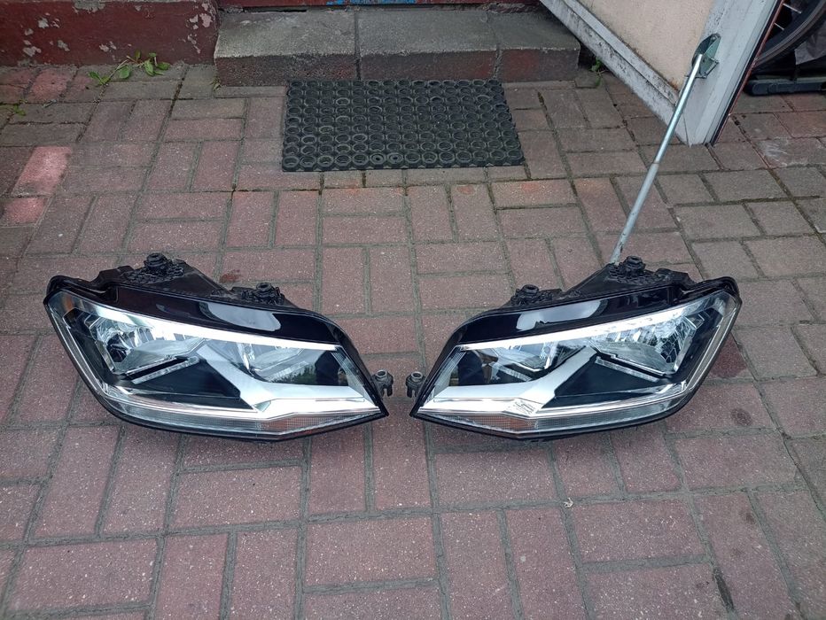 Lampy przednie kompletne VW Caddy 2K5