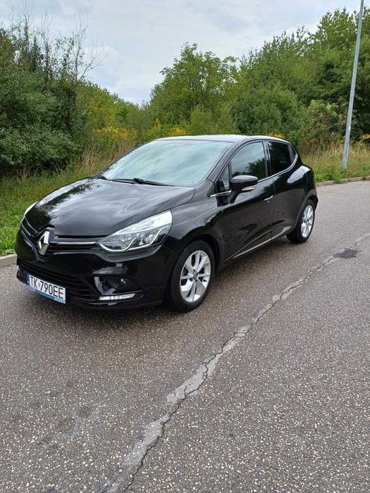 Sprzedam Clio IV z 2017 r. wersja Limited.