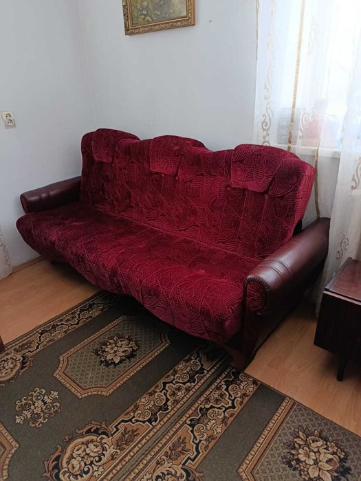 Продам диван, крісло та пуфік у чудовому стані