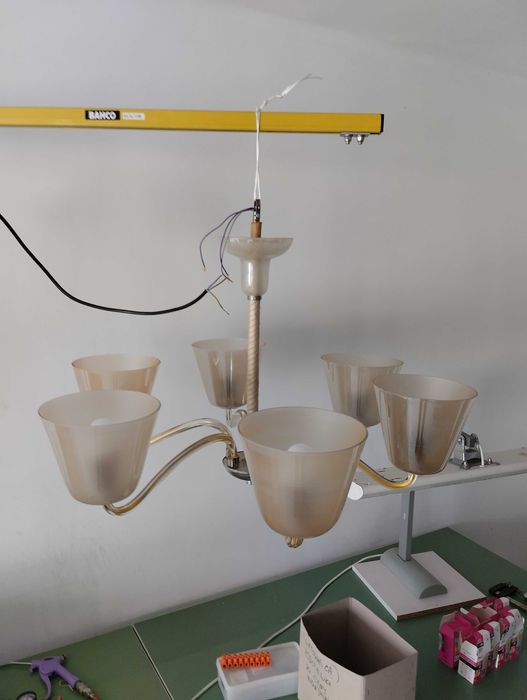 Żyrandol 6 lamp . Piękny !