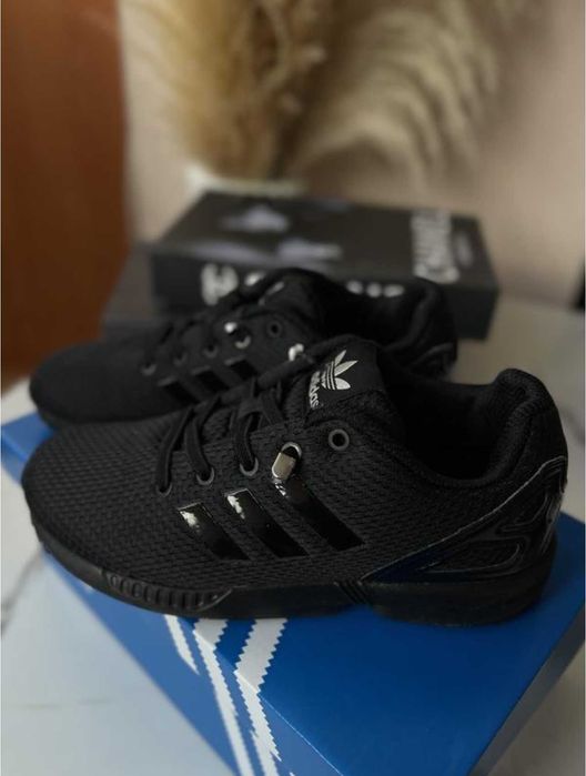 Adidas оригінал кросовки 33 розмір