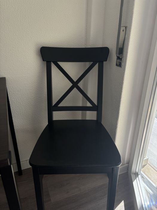 Mesa de Jantar IKEA extensivel - Como Nova