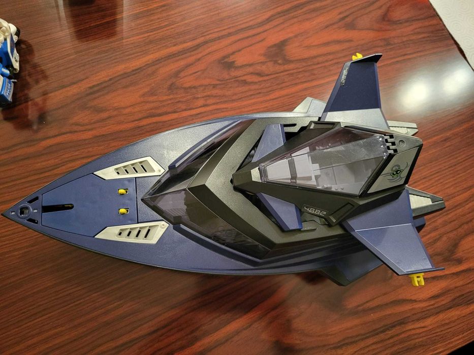 Navio Playmobil com pequena nave