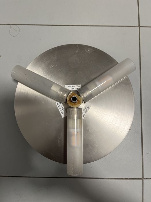 2 Candeeiros para casa de banho (1 tecto outro parede)