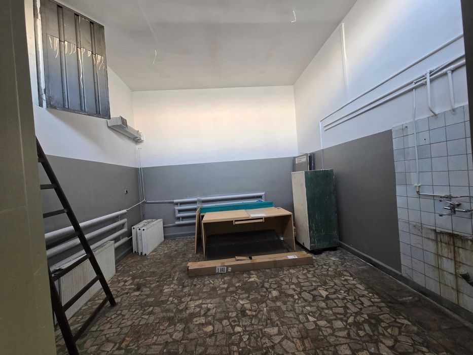 Hala magazyn warsztat z socjalem i parkingiem