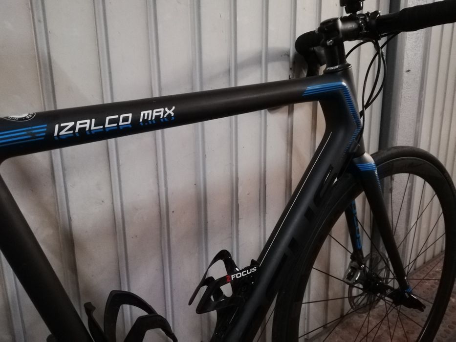 Bicicleta de estrada Focus Izalco Max