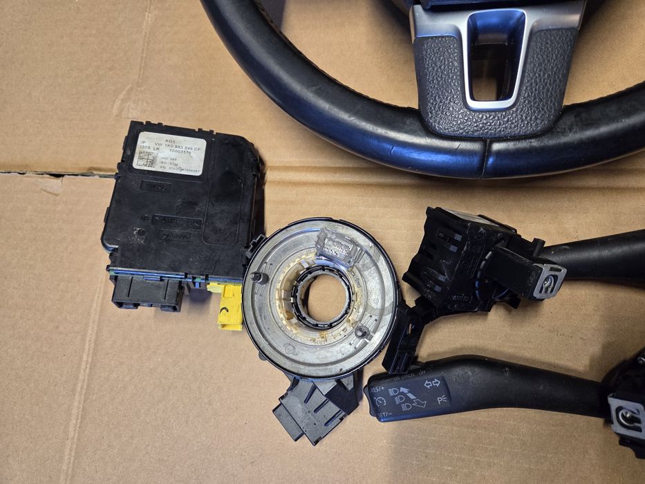 Kierownica trojramienna multifunkcja vw