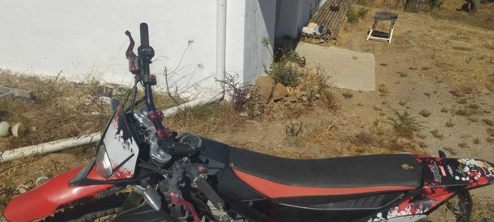 Aprilia RX 125 - Como nova, só 5300 km!