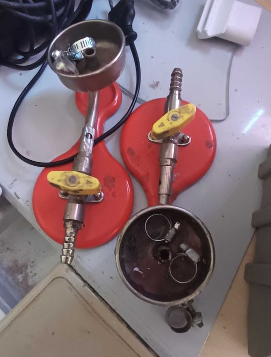 2 Bicos de Bunsen a gás laboratório