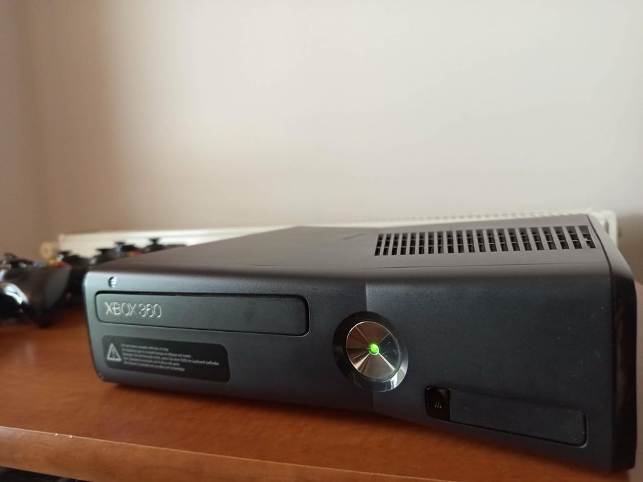 Xbox 360 + sharp 32 ^^