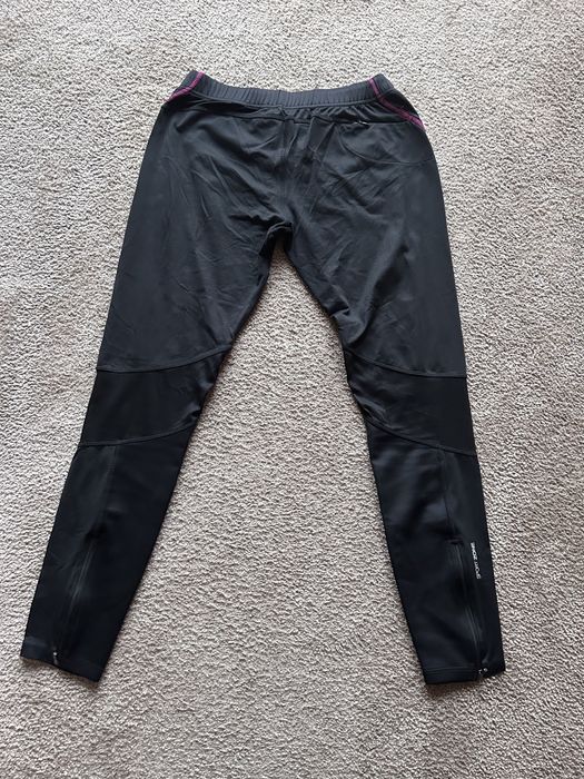 Leggings pretas e rosas