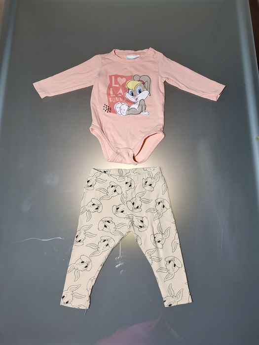 Komplecik body i spodenki Coccodrillo Looney Tunes 62-68