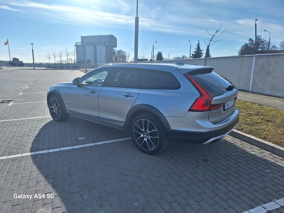 Volvo V90 Cross Country D5 ZAMIANA