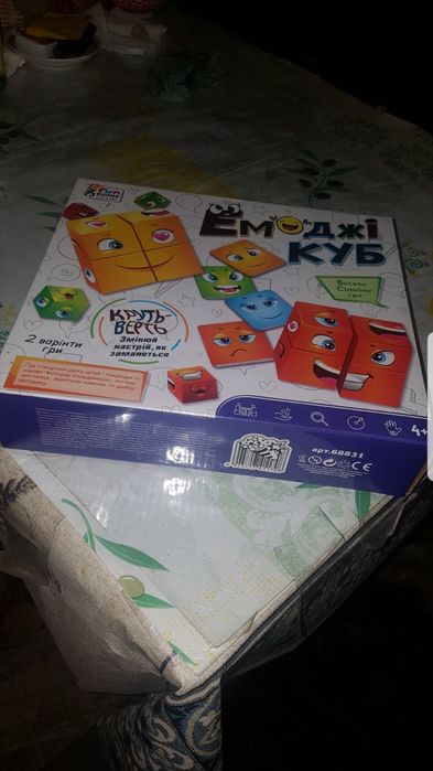 Игра настольная эмоции Эмоджи куб8