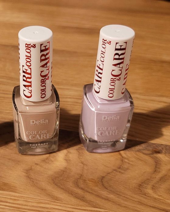 Zestaw lakierów do paznokci nowych