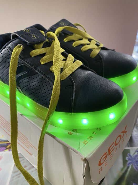 Кросівки дитячі Geox