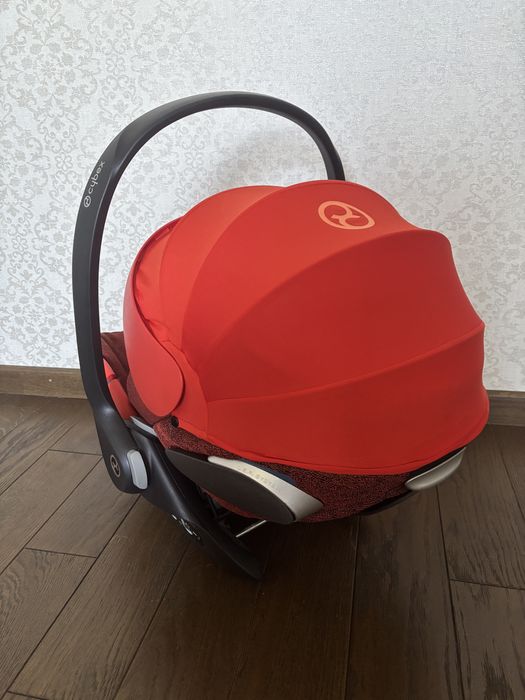 Автокрісло Cybex Cloud Z+ plus Autumn Gold burnt Red червоний колір