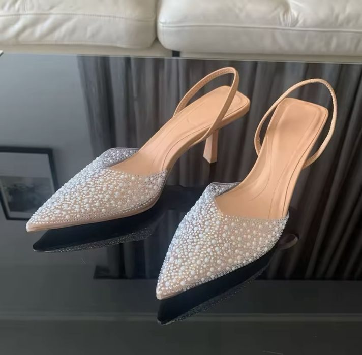 Стильні босоніжки