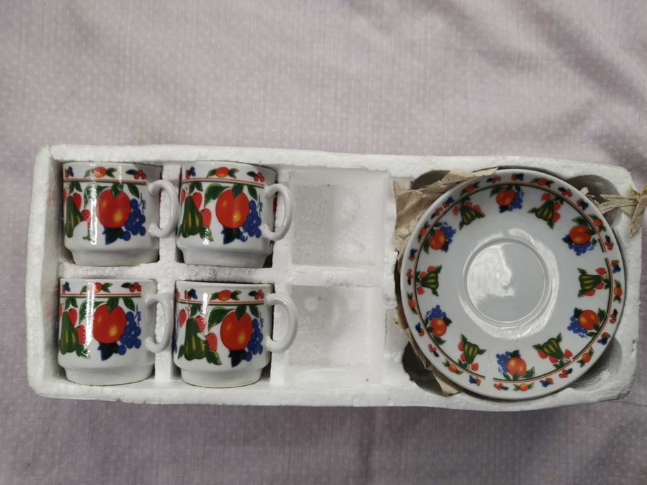 Сервиз чайный , кофейный