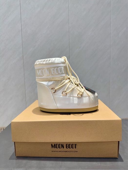 Moon Boot 2026 високі луноходы місяцеходи тренд сапожки унти угги
