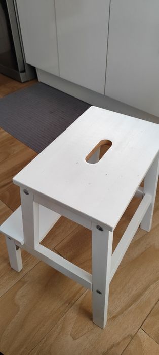 Escadote IKEA BEKVÄM branco – madeira maciça