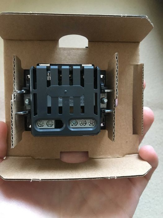 Termostat pokojowy elektroniczny Legrand Niloe STEP (863141)