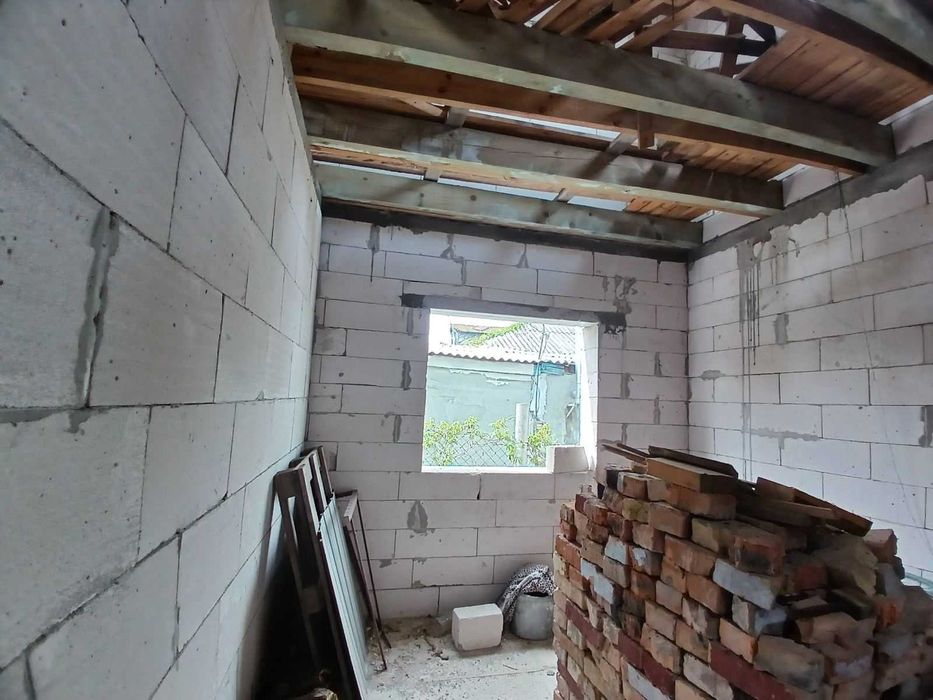 Продаж частини будинку 120м.кв. з комунікаціями пр. Київський