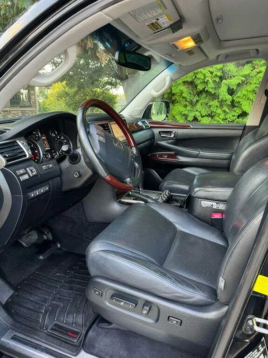 Lexus LX 570      2015