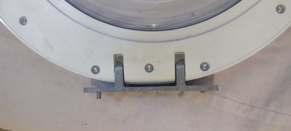 Продам двери люк стиральной машины Bosch